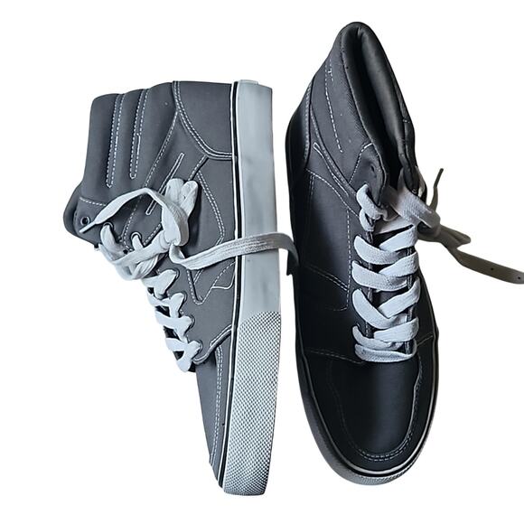 Airwalk gray Men  shoes sneakers high top Size 8.5 - Picture 1 of 9